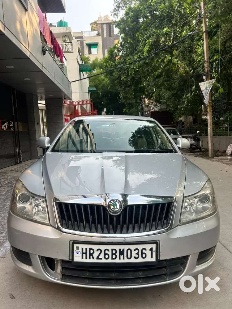 Skoda Laura, 2011, Petrol