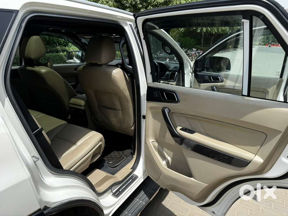 White Ford Endeavour Diesel July2018