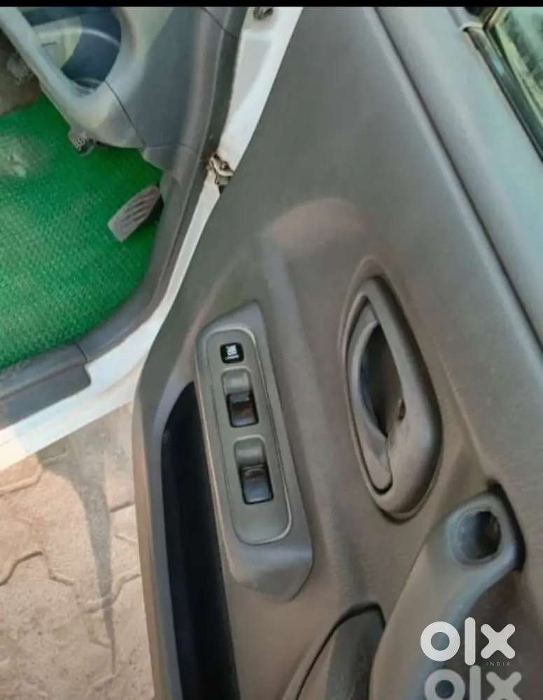 Maruti Suzuki Dzire 2001 Petrol
