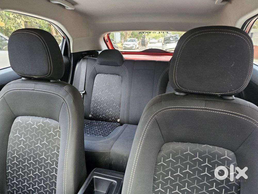 Tata Nexon 1.2 Revotron Xma Amt (s), 2022, Petrol