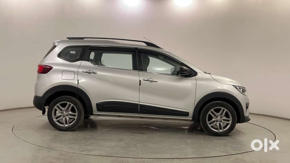 Renault Triber Rxz, 2024, Petrol