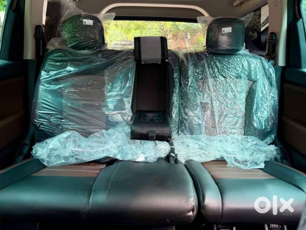 Mahindra Scorpio-n 2.0 Z4 Petrol Mt 7 Str, 2023, Petrol