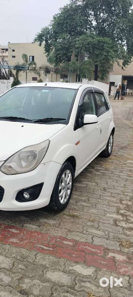 Ford Figo 1.2p Titanium Plus Mt, 2014, Diesel