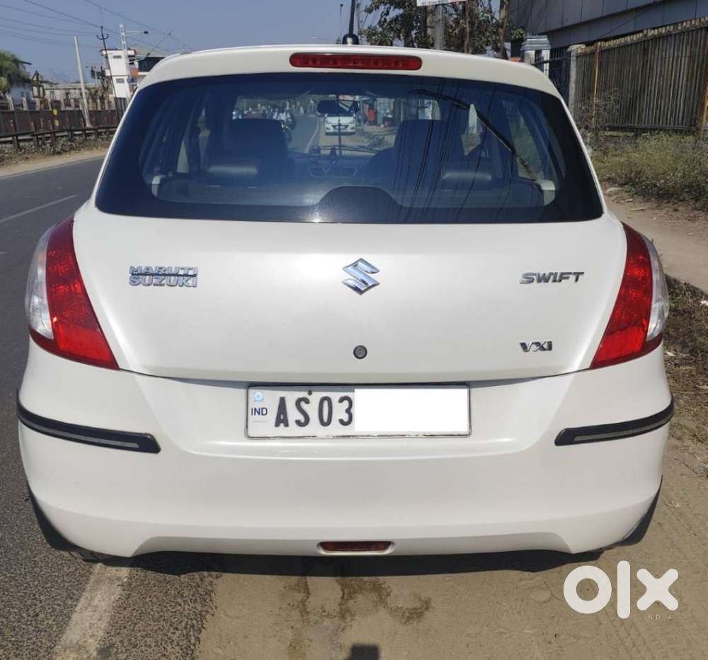 Maruti Suzuki Swift Vxi + Manual, 2015, Petrol