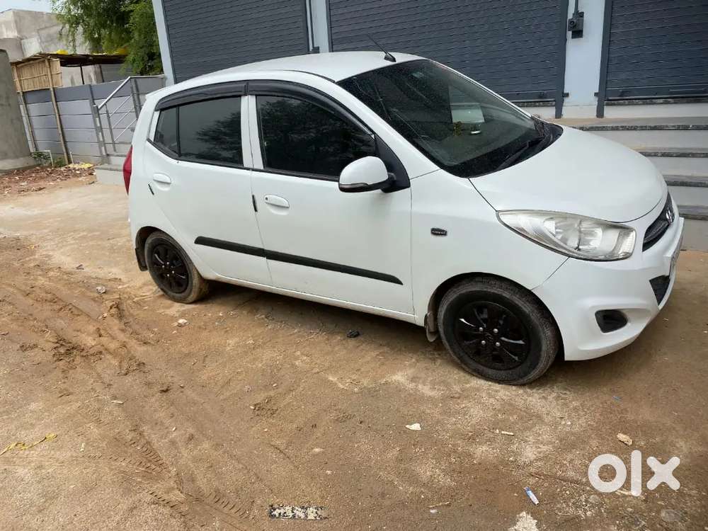 Hyundai I10 2011 Petrol 99000 Km Driven
