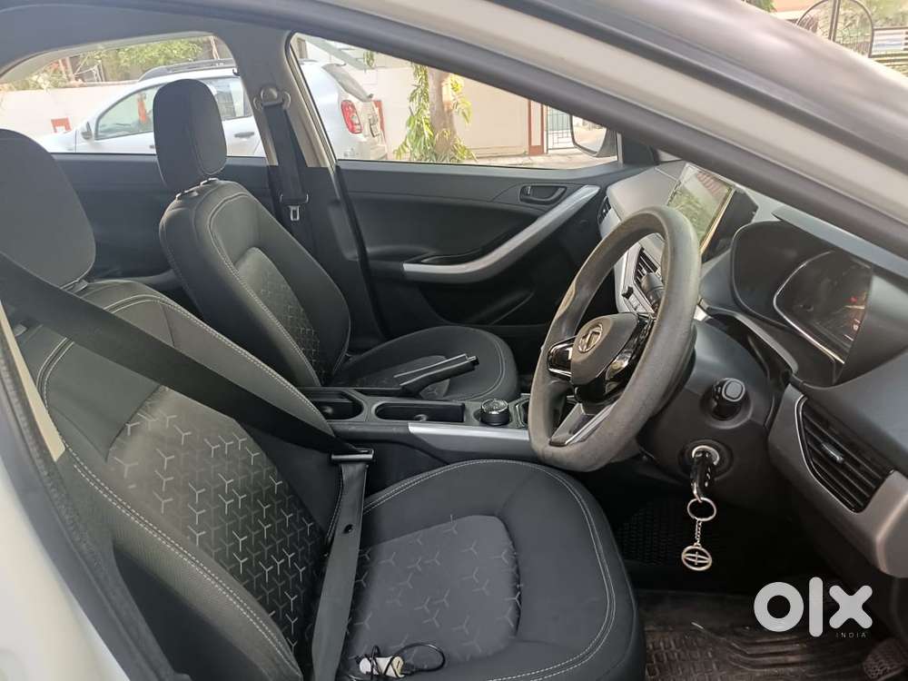 Tata Nexon 1.5 Revotorq Xm (s), 2022, Diesel