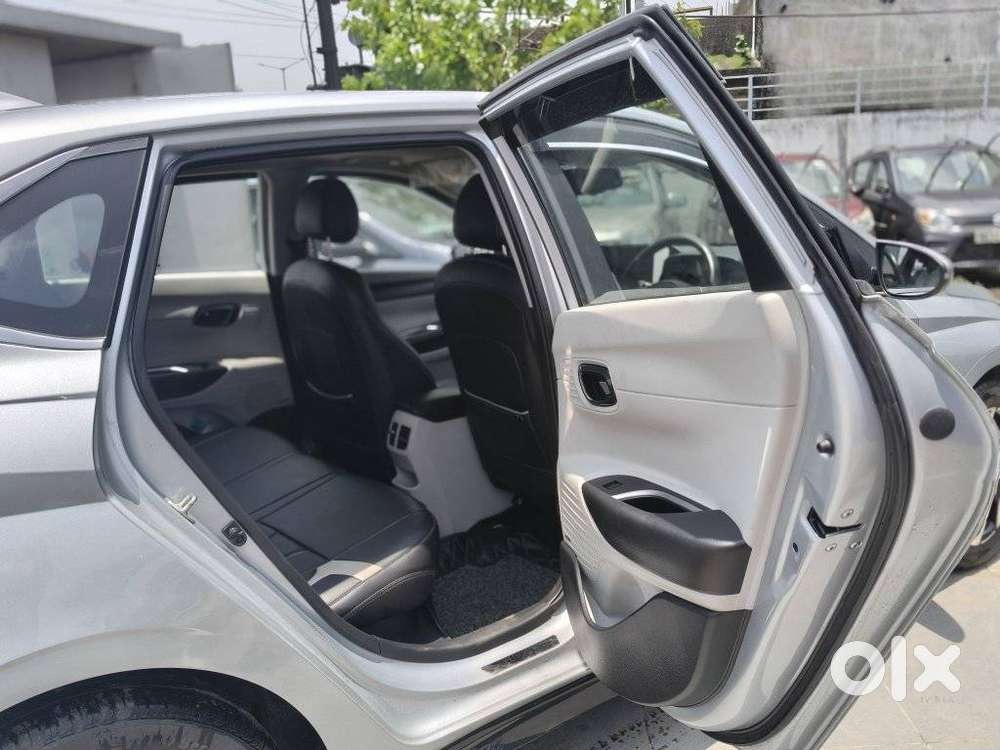 Hyundai New I20 1.2 Asta Mt, 2024, Petrol