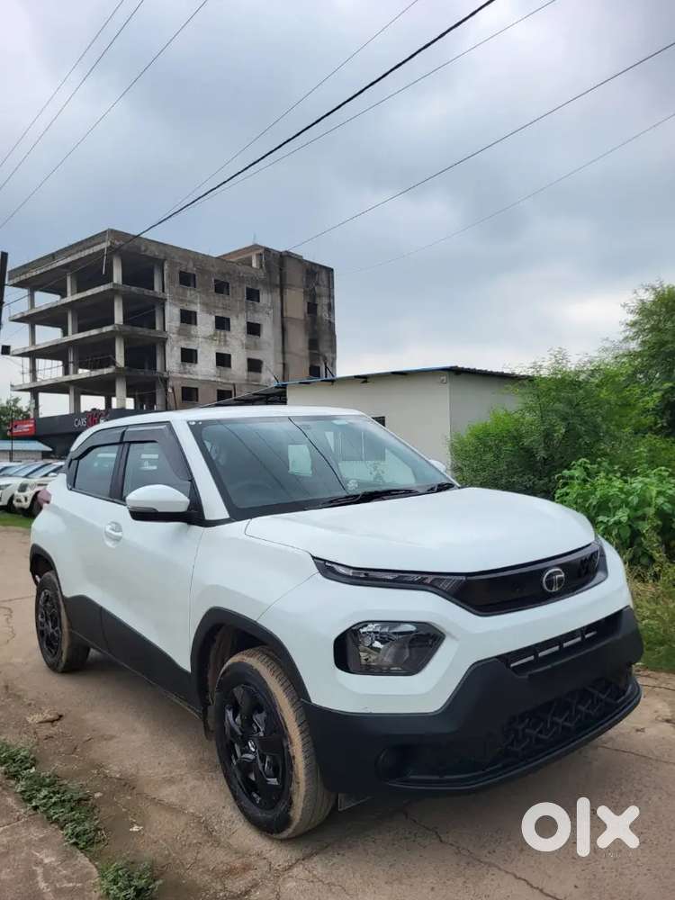 Tata Punch 1.2 Adventure 2025