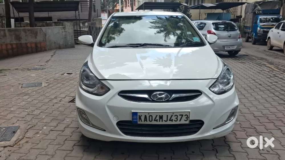 Hyundai Verna Vtvt 1.6 Sx, 2011, Petrol