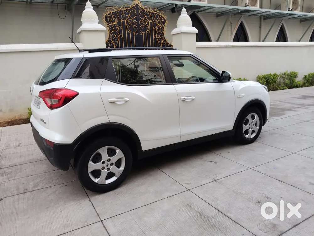 Mahindra Xuv300 W6 2023 ,petrol ,autoshift Gear With Sunroof Keystart