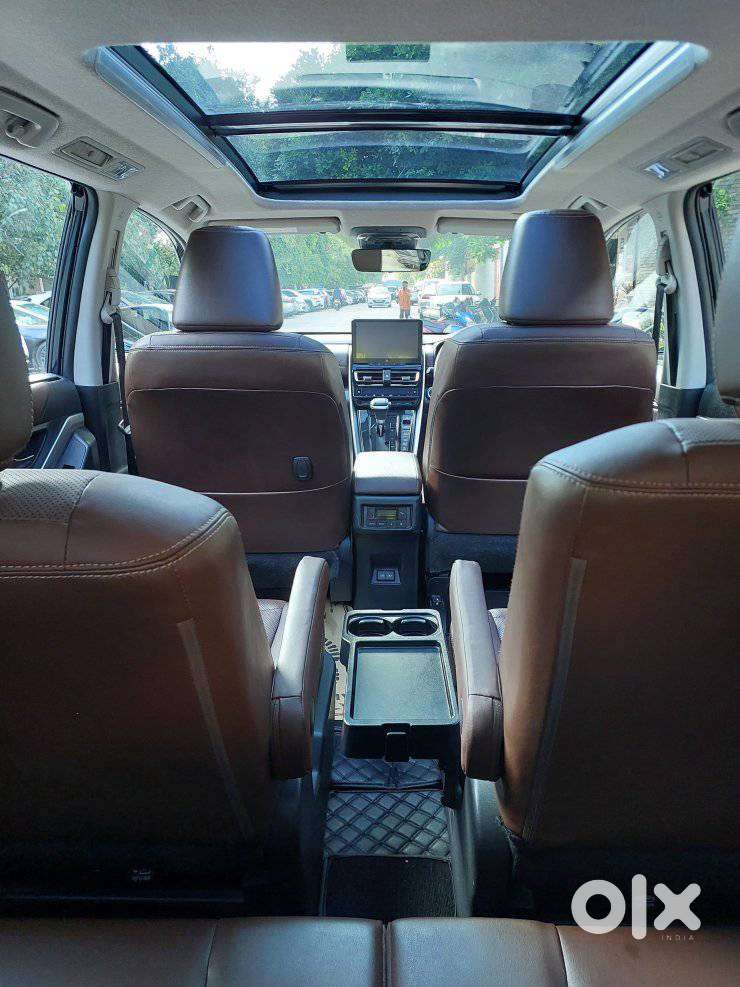 Toyota Innova Hycross 2.0 Zx Hybrid 7 Str, 2024, Cng & Hybrids