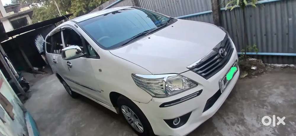 Toyota Innova 2012