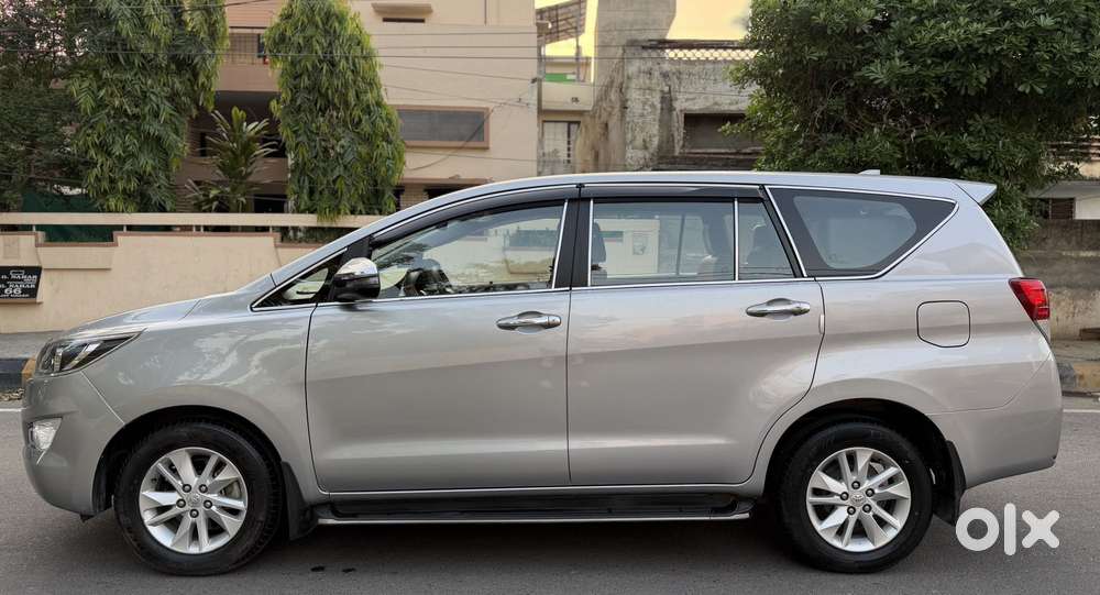 Toyota Innova Crysta 2.8 Gx At 8s, 2020, Diesel