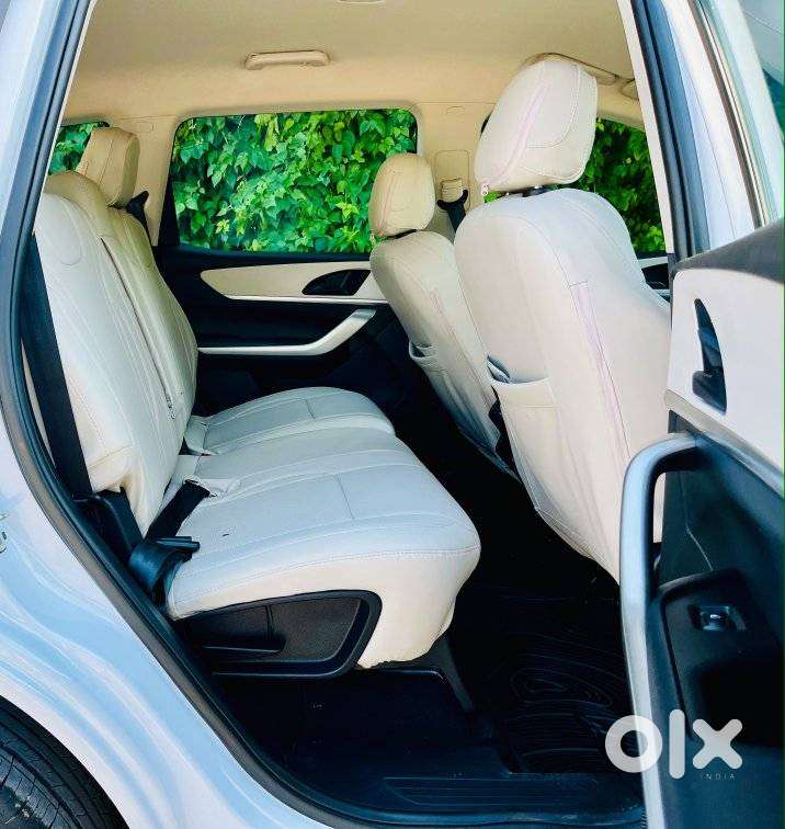 Mahindra Xuv700 2.2 Ax 5 Diesel Mt 7 Str, 2025, Diesel
