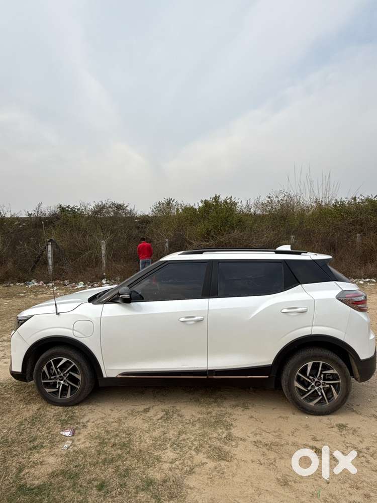 Mahindra Xuv400 Ev 2024 Electric Well Maintained