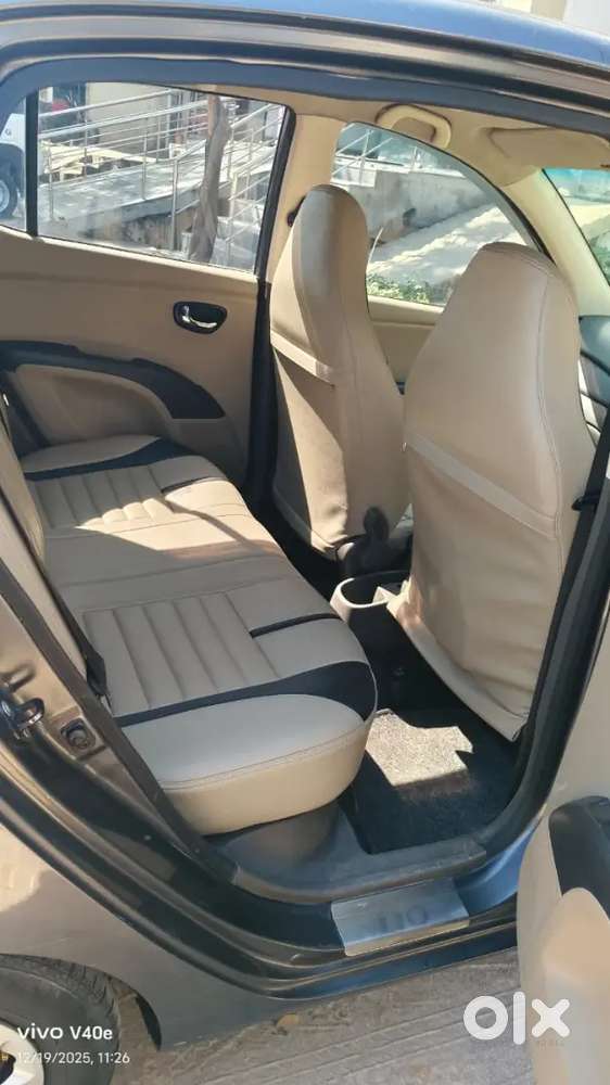 Hyundai Grand I10 2014 Diesel 80000 Km Driven
