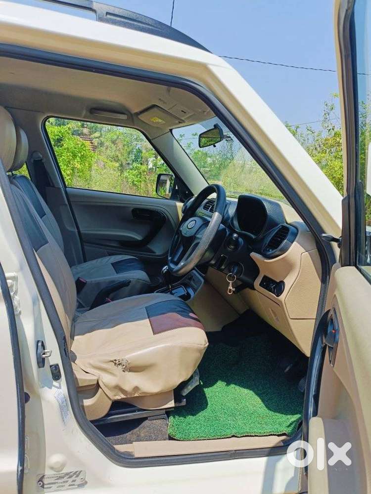 Mahindra Tuv 300 T6 Plus Amt, 2016, Diesel