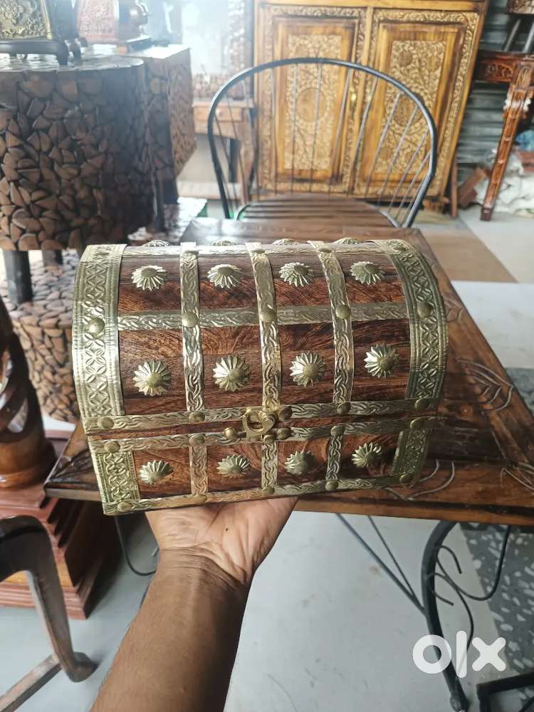 Wooden box