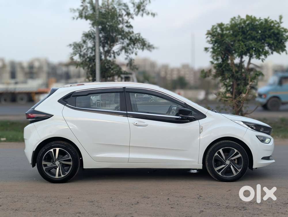 Tata Altroz 1.2 Xza Plus, 2023, Cng & Hybrids