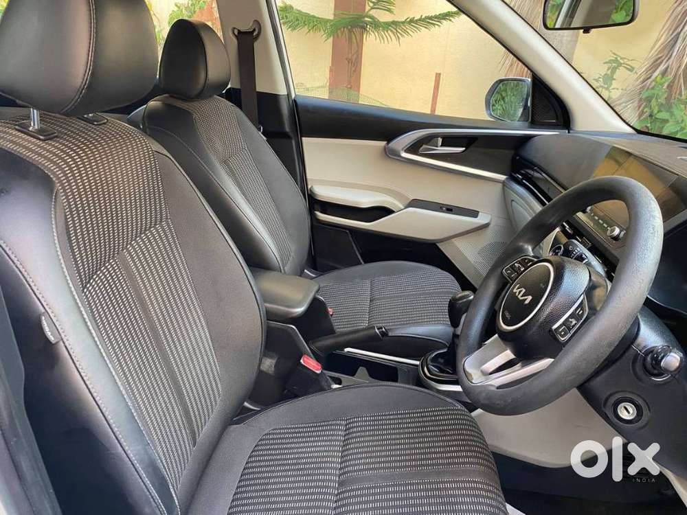 Kia Carens 1.4 Prestige 7 Str, 2023, Petrol