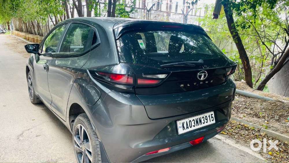 Tata Altroz, 2022, Petrol