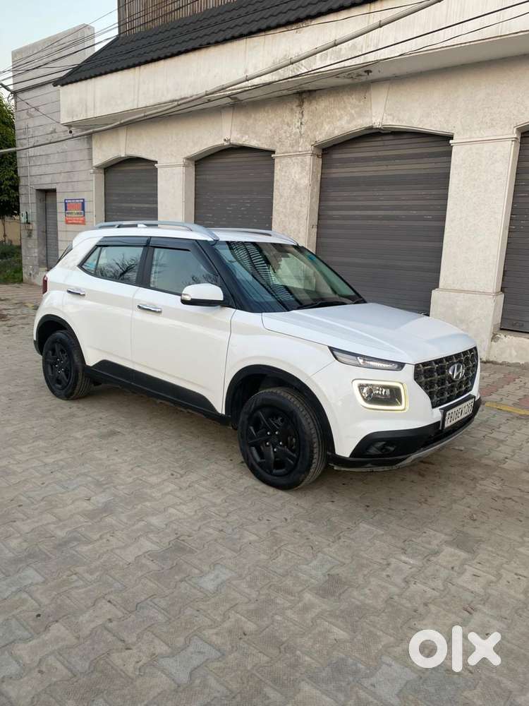 Hyundai Venue 1.2 S Plus, 2022, Petrol