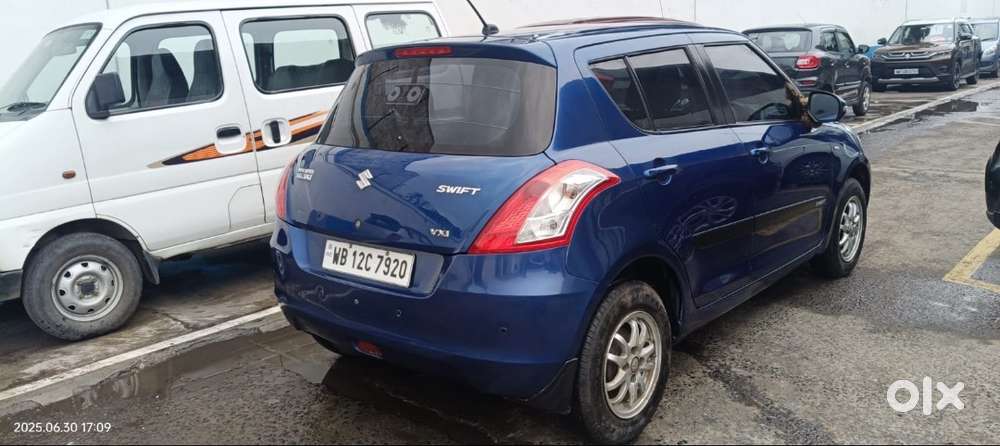 Maruti Suzuki Swift 2013 Petrol 70000 Km Driven