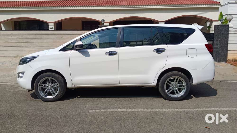 Toyota Innova Crysta 2.4 V, 2017, Diesel