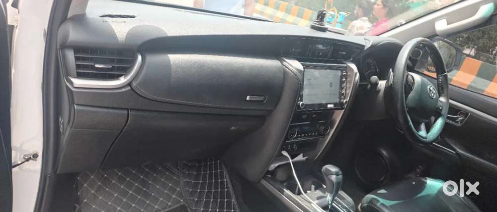 Toyota Fortuner 4x2 At 2.7 Petrol, 2022, Petrol