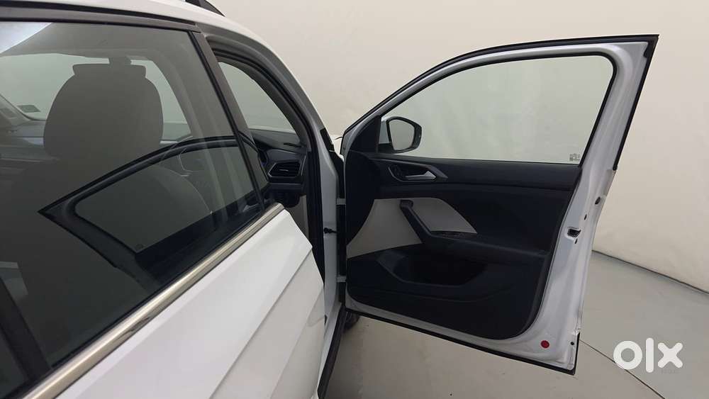 Volkswagen Taigun Topline 1.0 Tsi At (electric Seats), 2023, Petrol