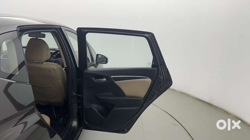 Honda Jazz [2020-2023] 1.2 Vx I-vtec Mt, 2019, Petrol