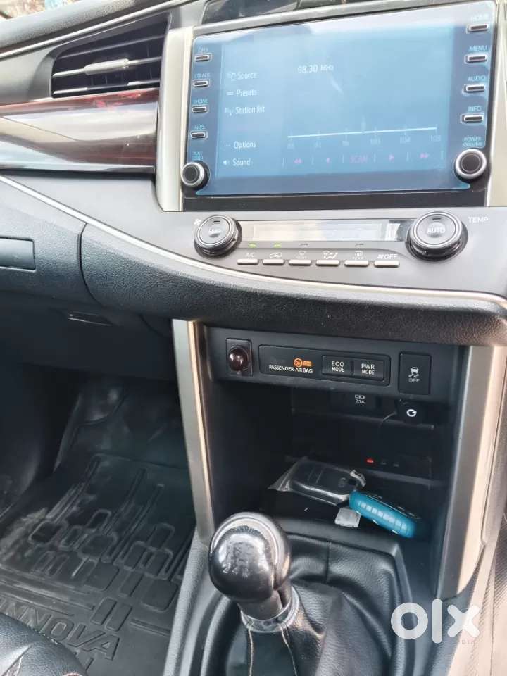 Toyota Innova Crysta [2020-ongoing] 2.4 Vx 8 Str, 2021, Diesel