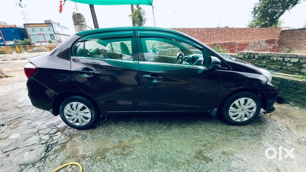 Honda Amaze 2016 Diesel Well Maintained