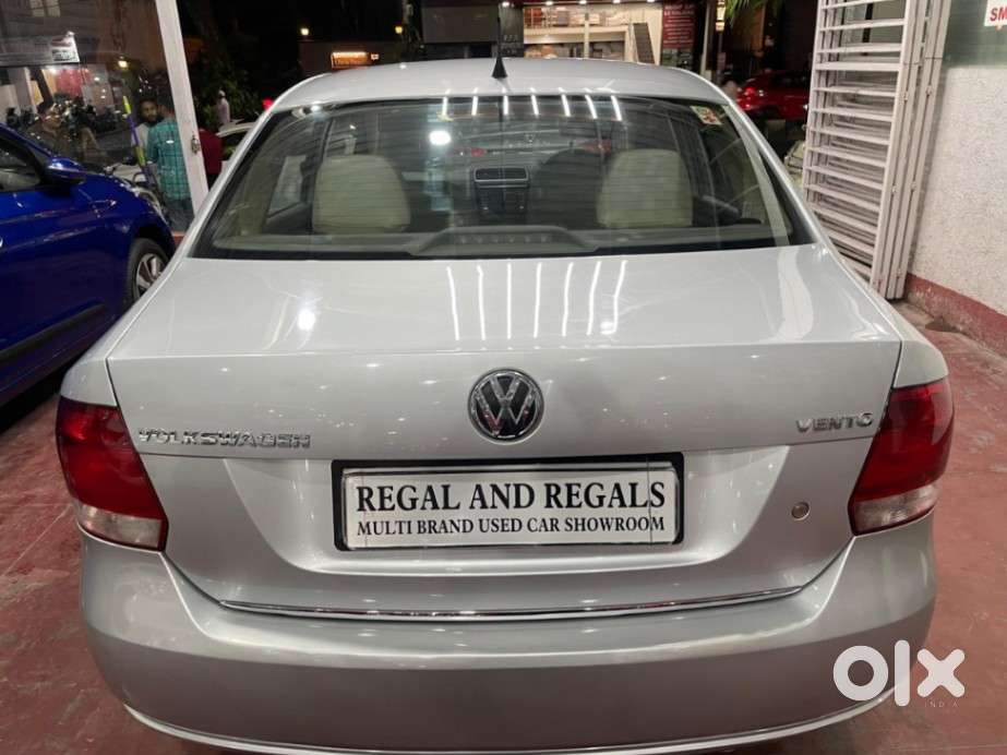 Volkswagen Vento 2010-2013 Petrol Highline, 2011, Petrol