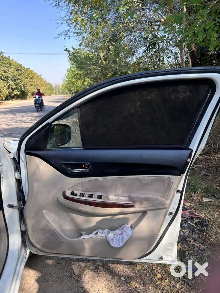 Maruti Suzuki Dzire 2017 Petrol Well Maintained