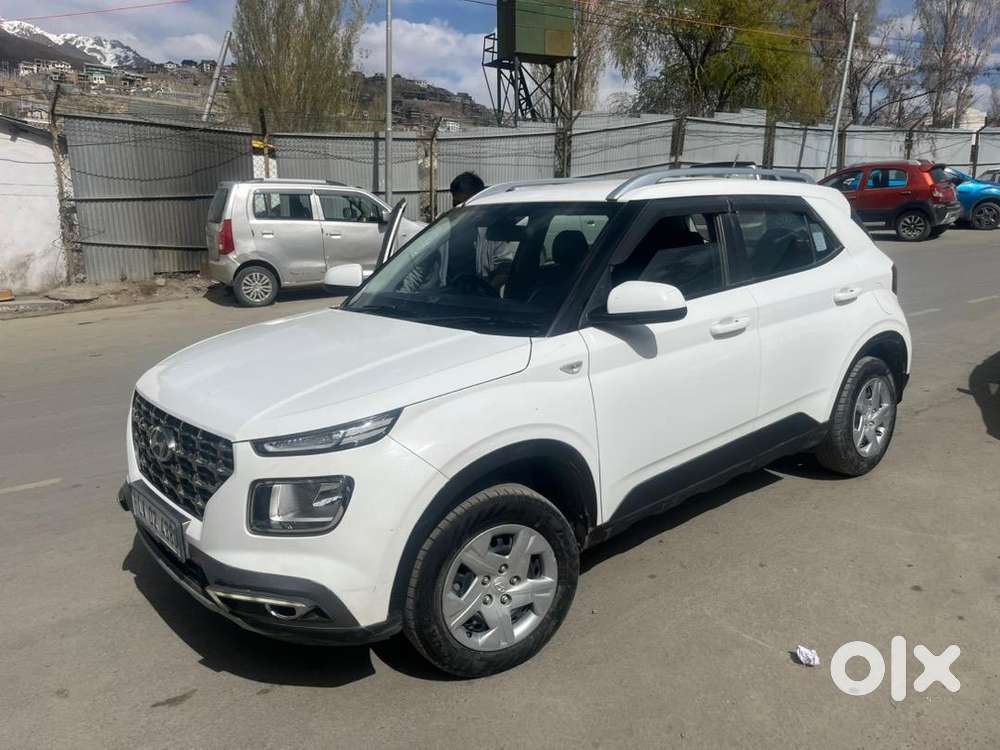 Hyundai Venue 2021 Petrol Good Condition