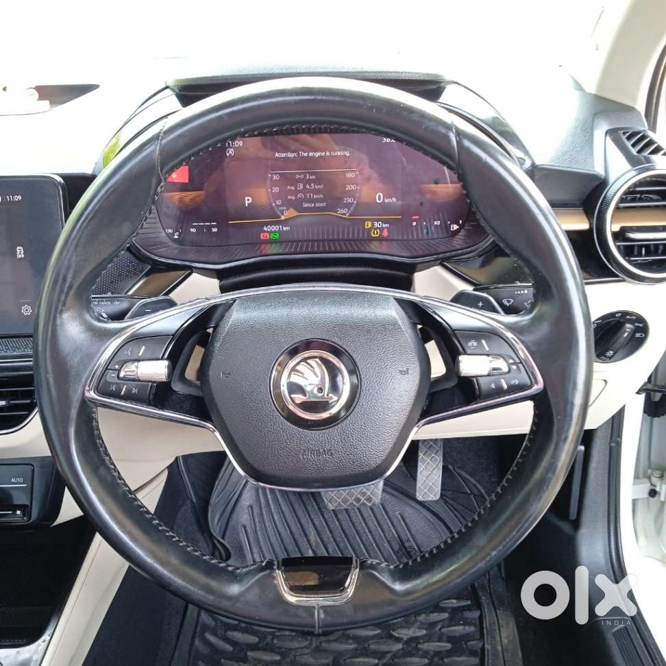 Skoda Slavia Style 1.0l Tsi At, 2022, Petrol