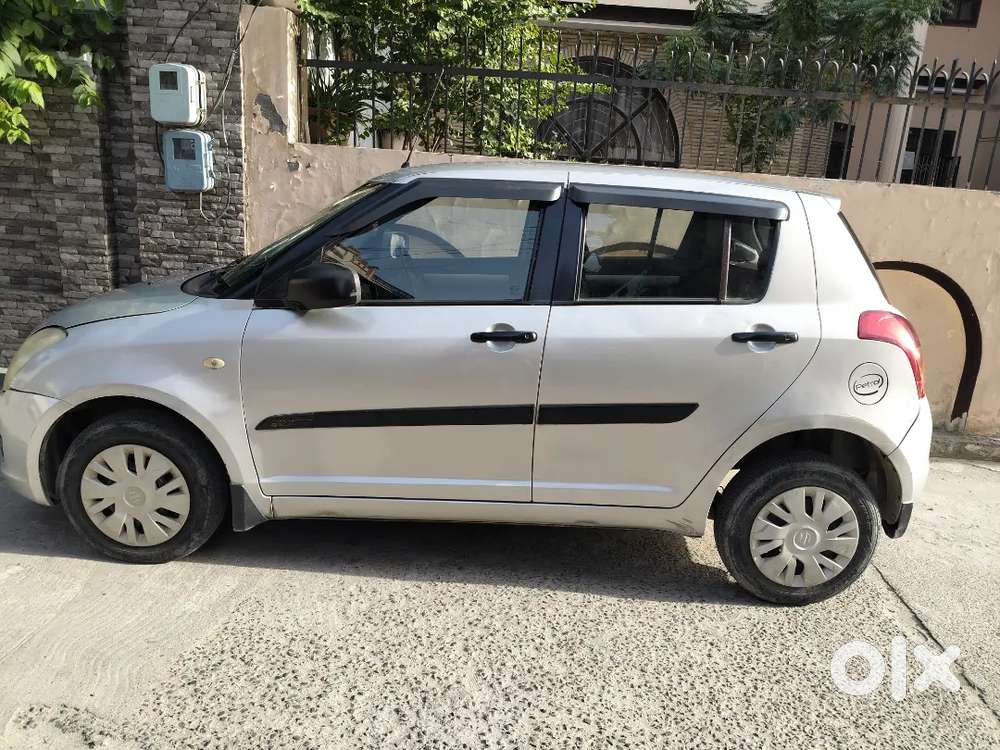 Maruti Suzuki Swift 2010 Model Petrol . Well Maintained.