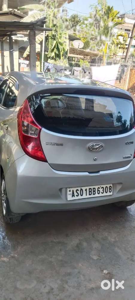Hyundai Eon Magna 2012