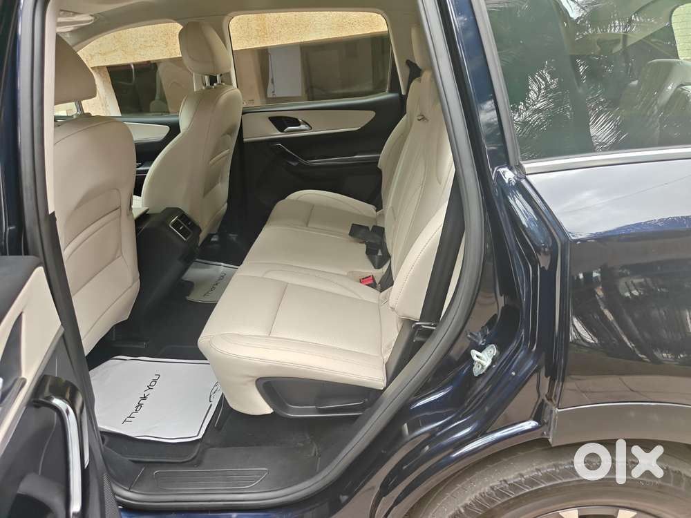 Mahindra Xuv700 2.0 Ax 7 Petrol At Str, 2024, Petrol