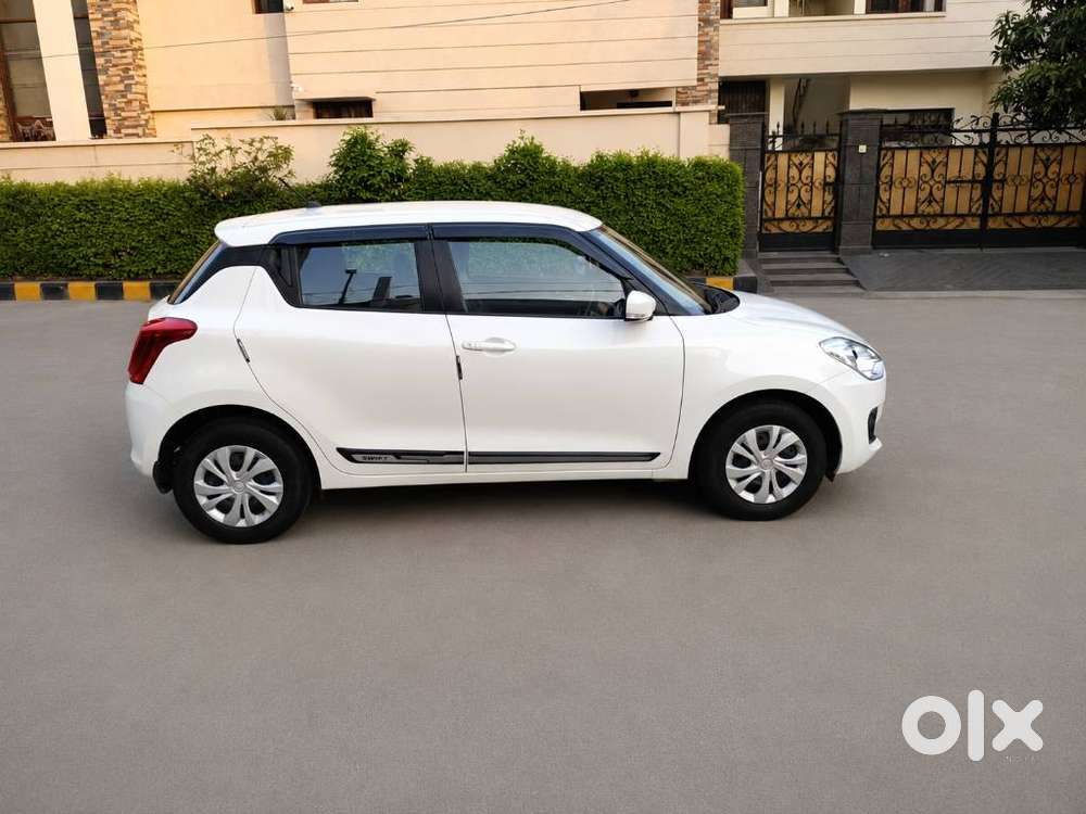 Maruti Suzuki Swift Vxi + Manual, 2021, Petrol