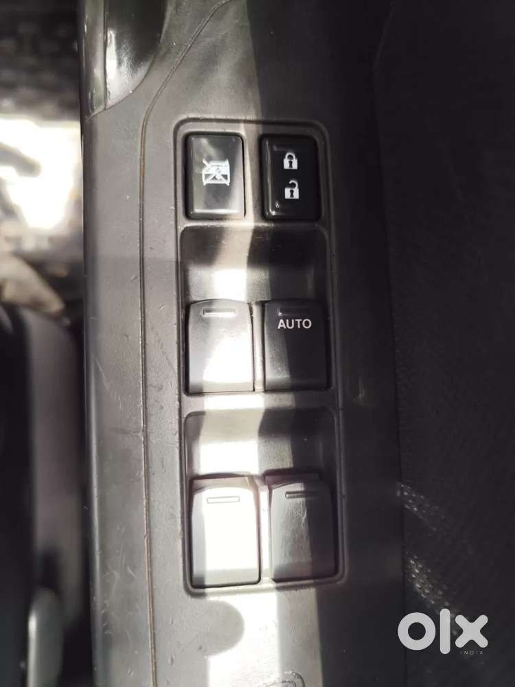Maruti Suzuki Vitara Brezza 1.5 Vxi At, 2021, Petrol