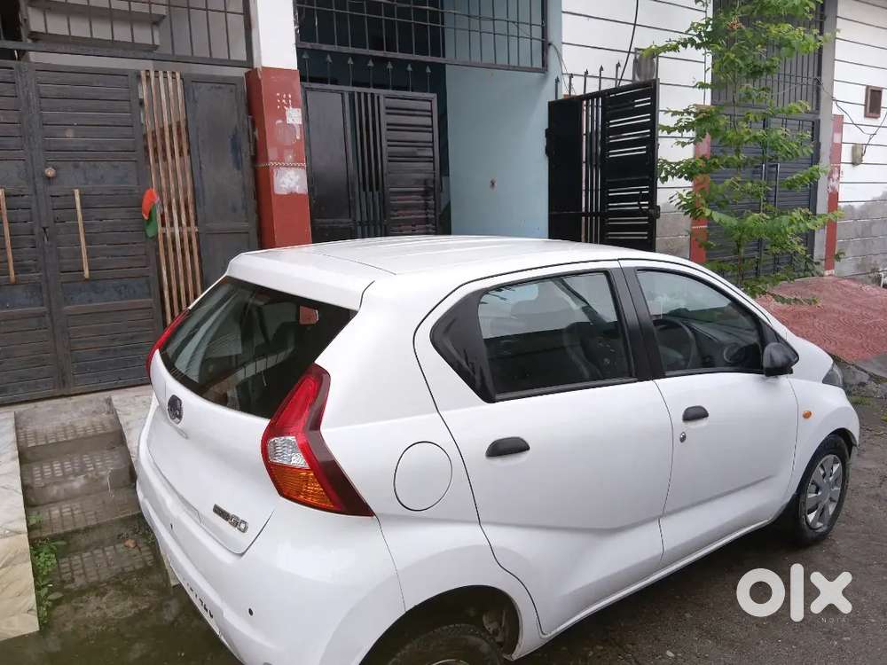 Almost Unused  ,16731 Km,98%टायर,26 Km/लीटर,doctor's Datson Redigo Car