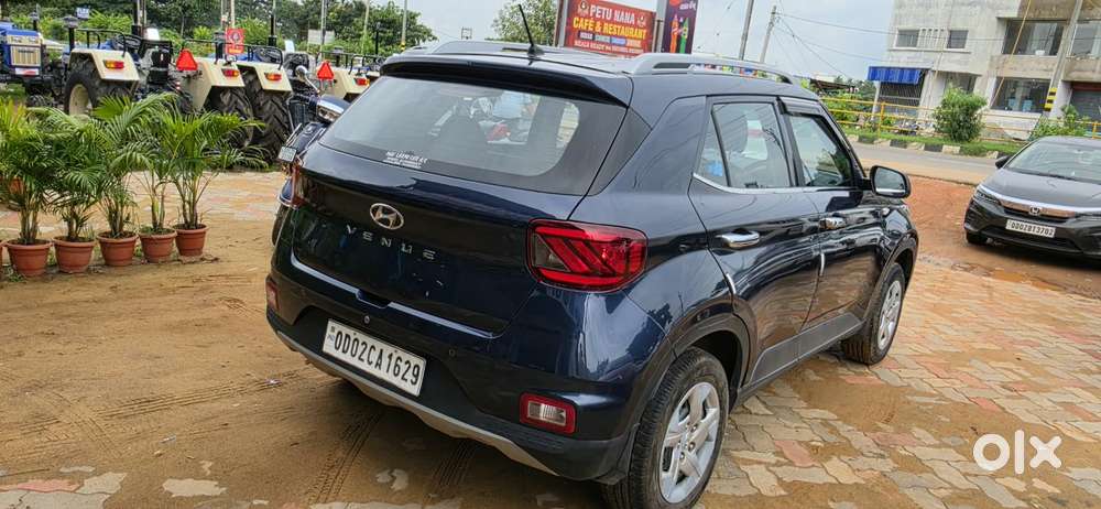 Hyundai Venue Sx Dual Tone, 2022, Petrol