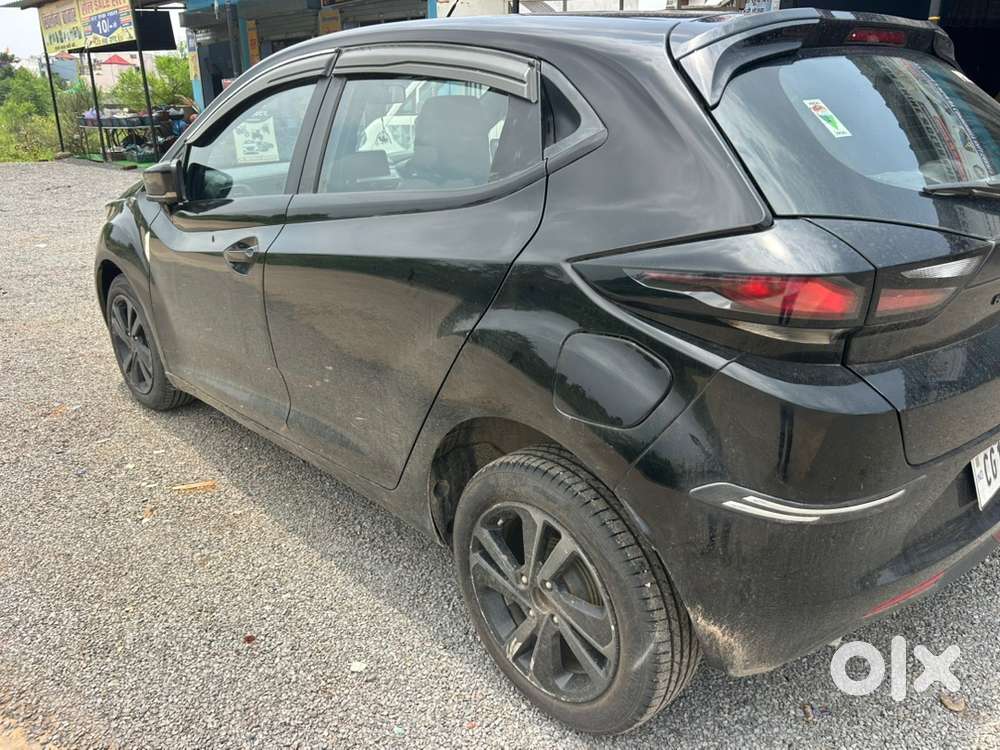 Tata Altroz Petrol Manual 2023