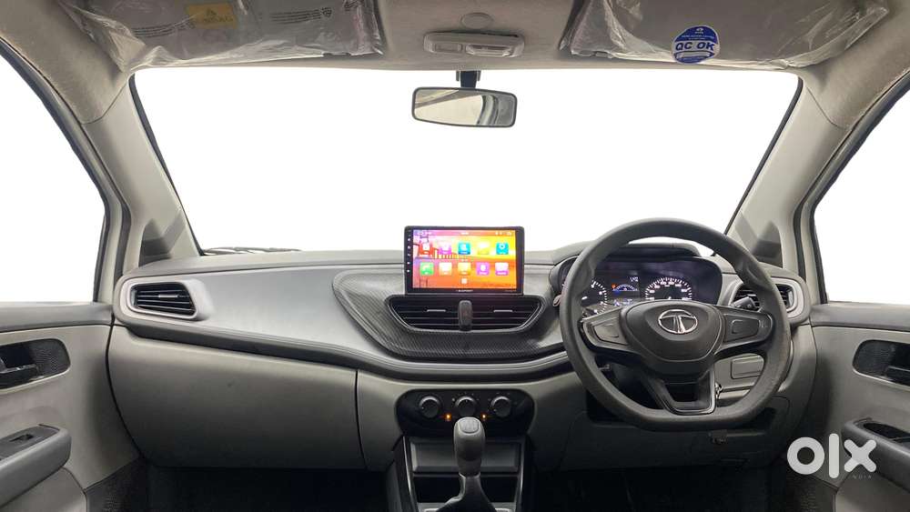 Tata Altroz 1.2 Xe, 2020, Petrol