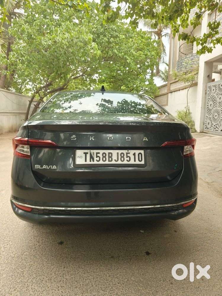 Skoda Slavia Style 1.0l Tsi Mt, 2023, Petrol