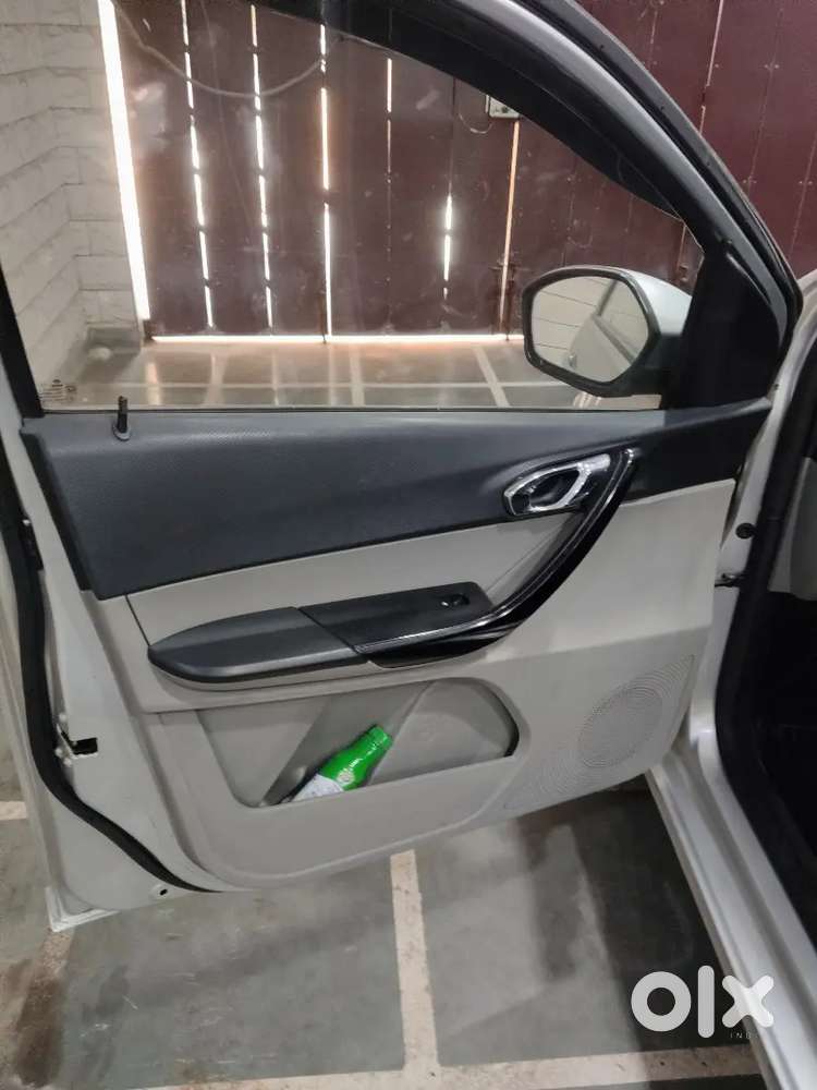 Tata Tiago Xza Automatic