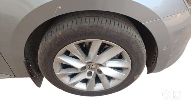 Skoda Superb Lk 1.8 Tsi At, 2019, Petrol