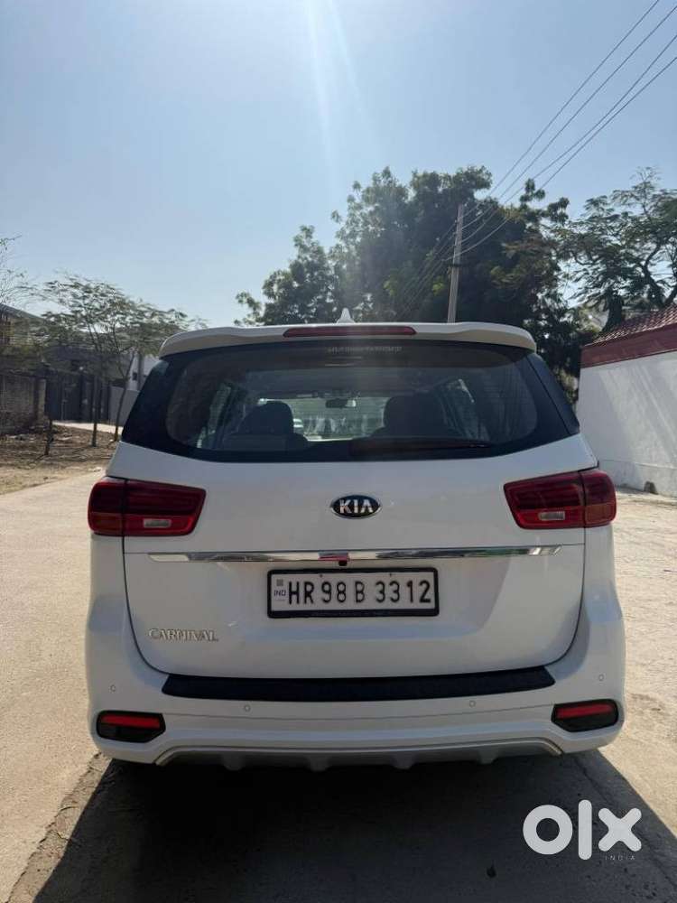 Kia Carnival Premium, 2021, Diesel